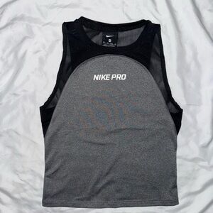 Nike Pro Dri-FIT Cropped Sleeveless Training Tank